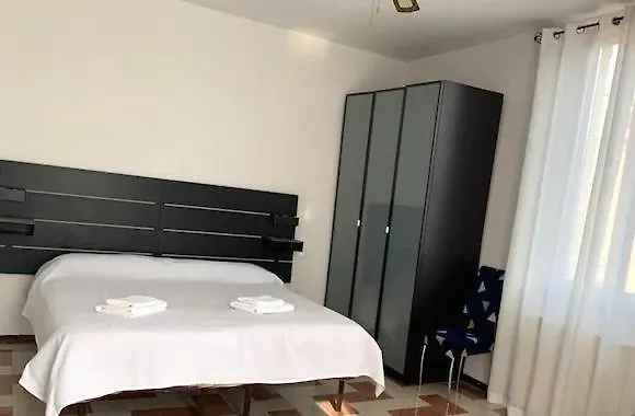 Apartman Casa Ferrari2 *