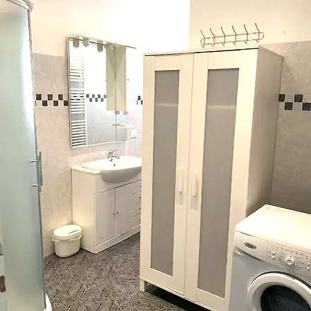 Apartament Casa Ferrari2 *
